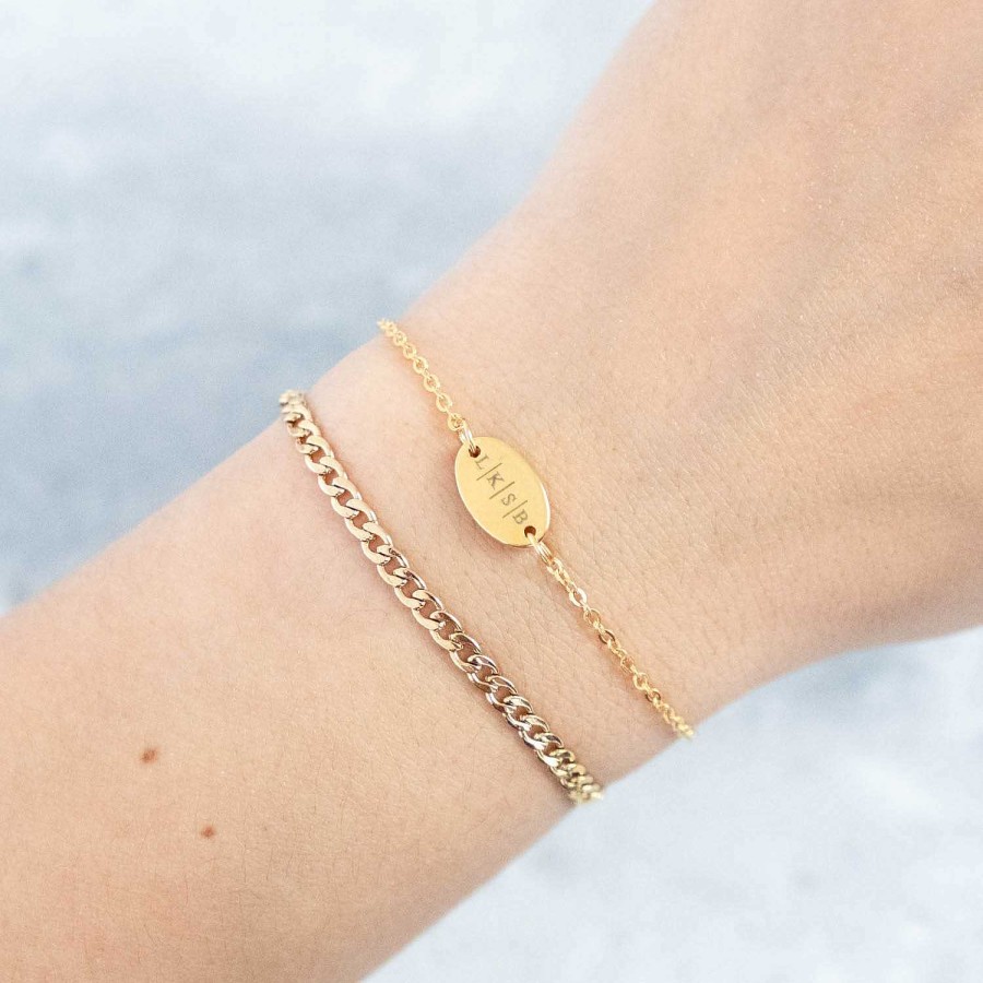 Armbanden Finaste | Trendy Armbandje Met 4 Letters Goud Kleurig